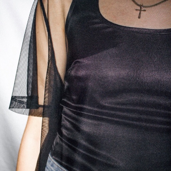 *SOLD* H&M Sheer Top - Picture 5 of 7